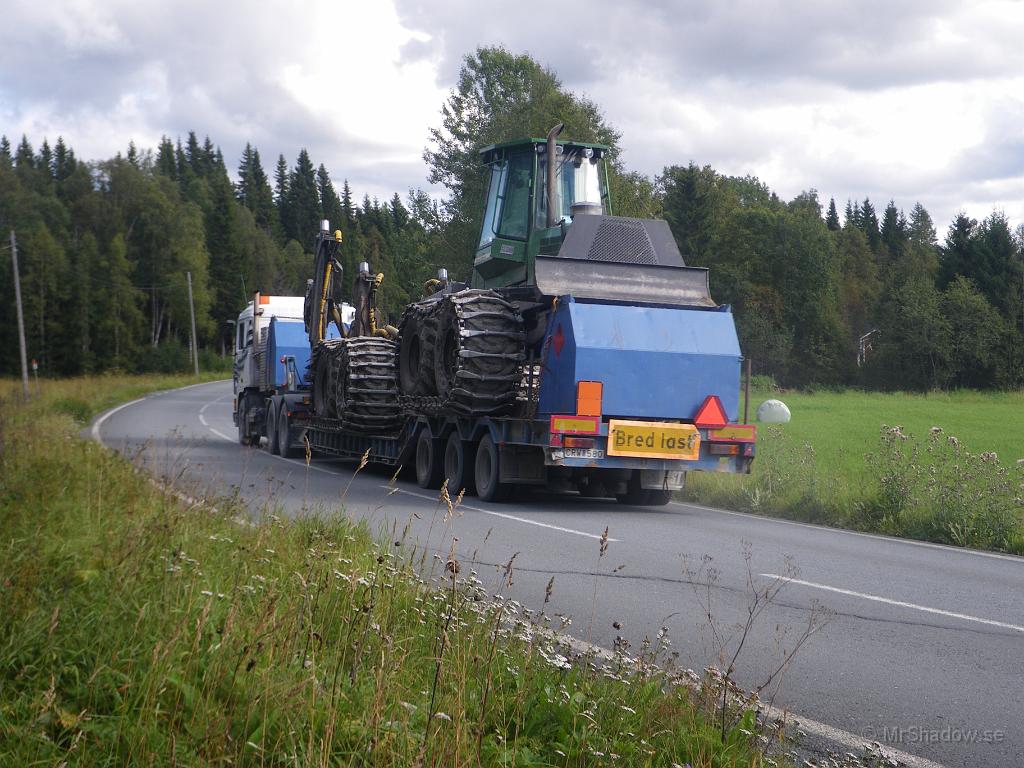 IMGP7285.JPG - Men denna maskin behövdes inte, utan bara passerade..