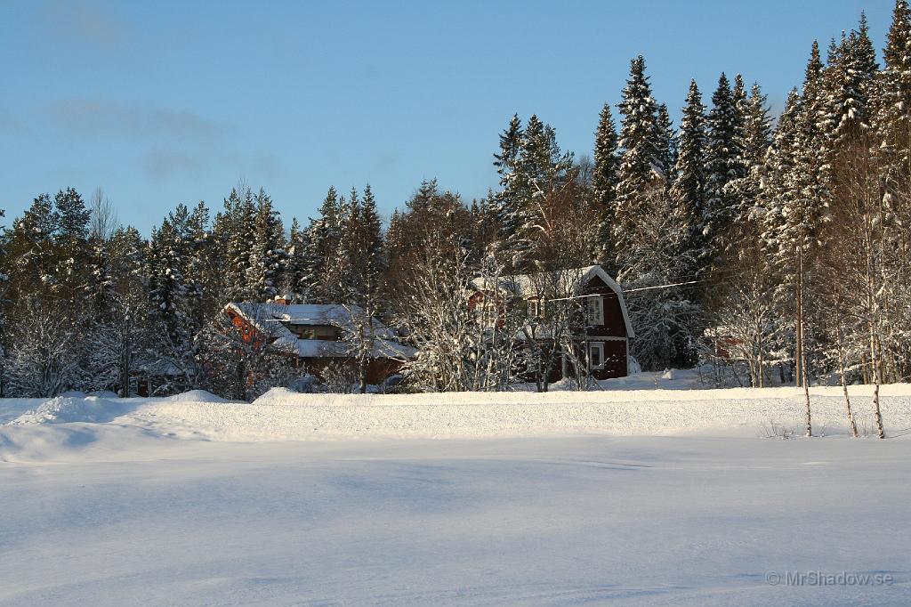 IMG_3316.JPG - Ny vinkel på bild över slåttetTestade skidorna efter montering av ny bindingFint var det, vädret också.