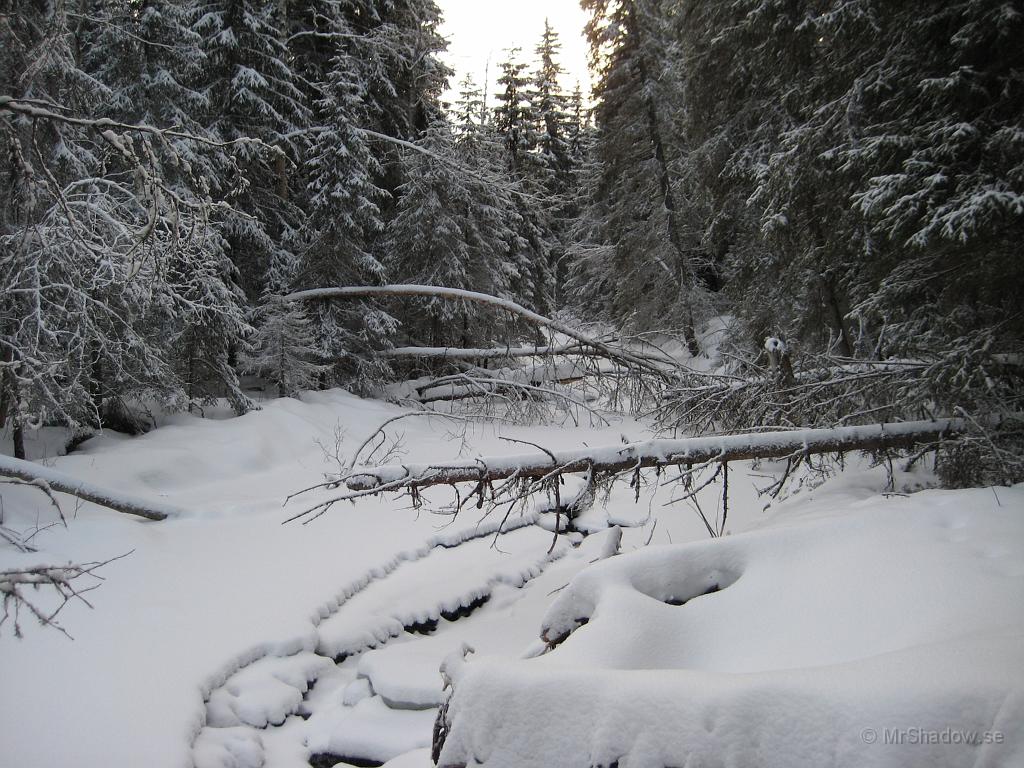 IX70_0457.JPG - Lite mer snö och mindre med vatten