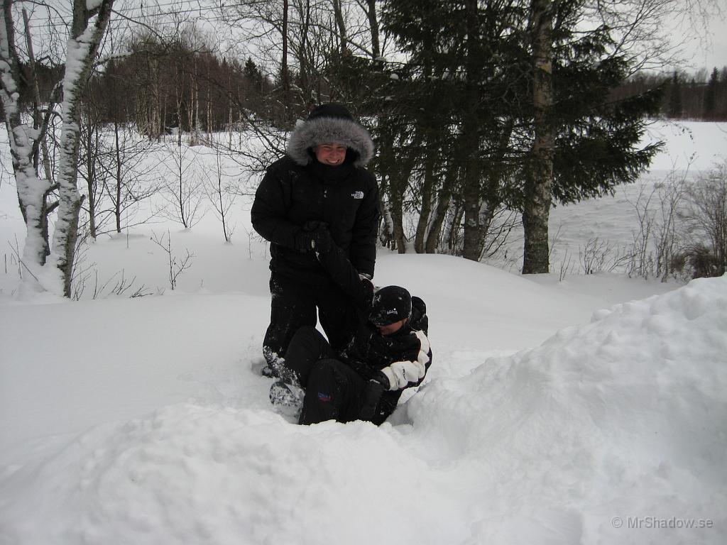 IX70_0545.JPG - Men det är inte lätt i motlut å djup snö