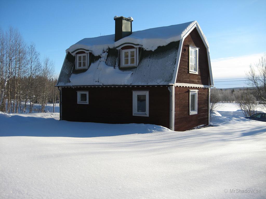 IX70_0549.JPG - Kul med en bild i denna vinkel på huset också ibland :-)