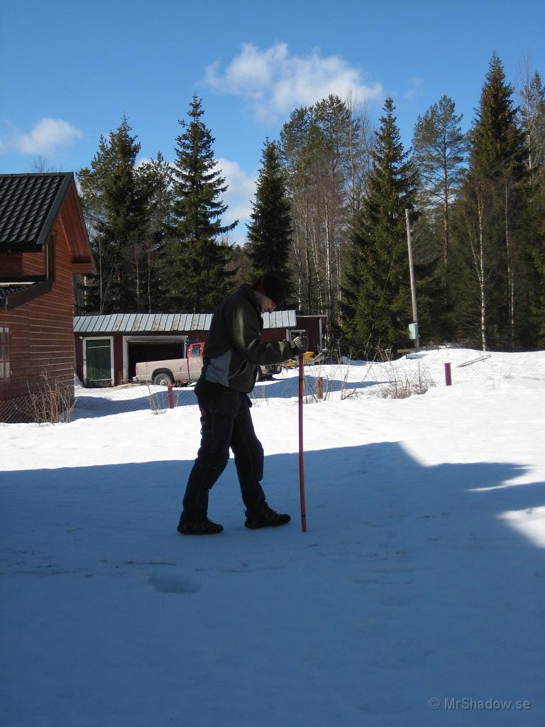 IX70_0779.JPG - Gå på vatten kallas detta. Fast vattnet är fortfarande i mer eller mindre fast form ännu. Här i form av snö och is