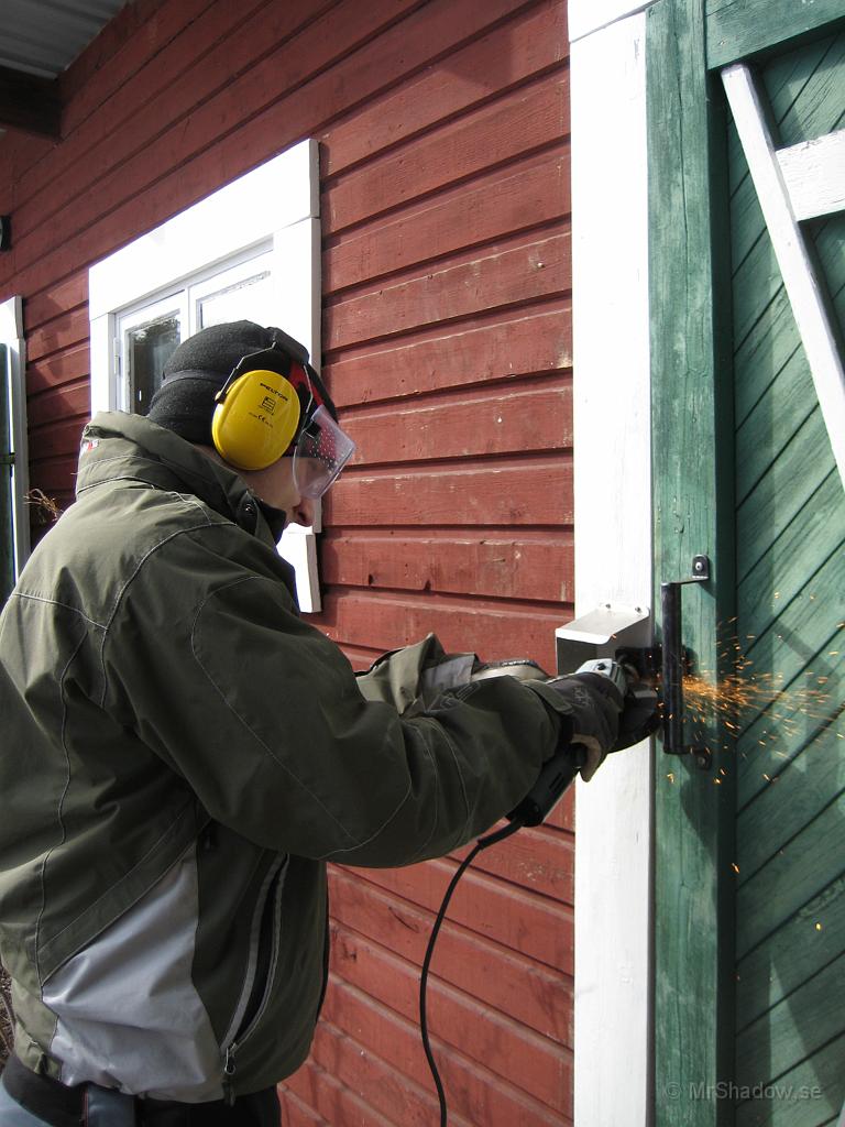 IX70_0848.JPG - Vinkelslip för att öppna dörren. Det fanns ingen nyckel till den dörren.